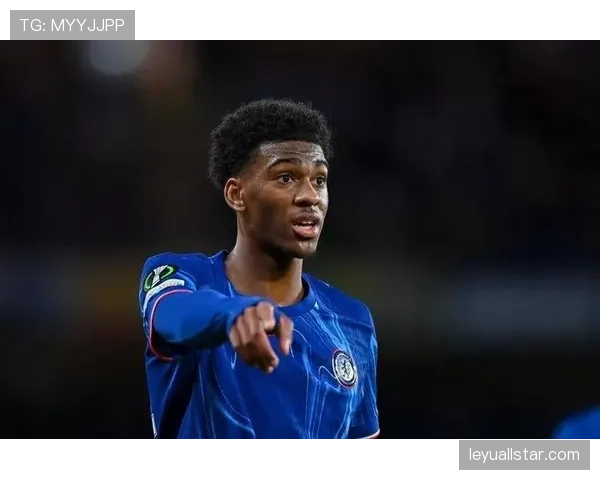 多家媒体确认，切尔西就签下里尔后卫约罗与球员经纪人进行接触